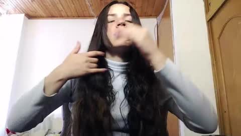 noreen_ online show from February 3, 2026, 7:41 pm