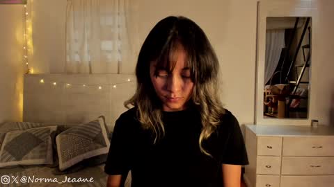 Norma Jeaane online show from February 5, 2025, 9:40 pm