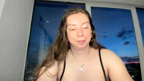 Snapshot of nortar9766 chatting on June 19, 2026, 1:10 am Emily snow online show from June 19, 2026, 1:10 am