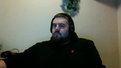 LatexLeatherMan online show from December 21, 2025, 6:37 pm