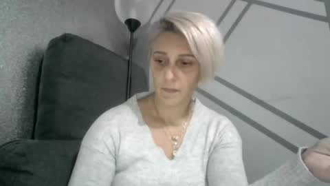 nosmileme online show from October 18, 2025, 6:52 pm