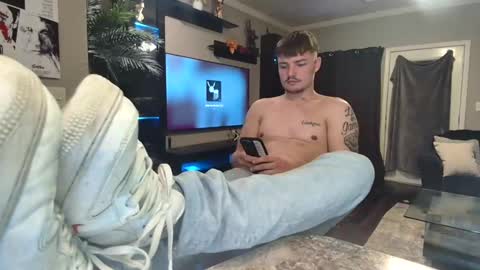 Riley online show from October 22, 2025, 3:40 am