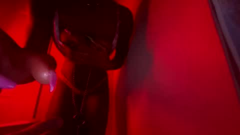 notyourkitty00 online show from October 21, 2025, 12:00 am