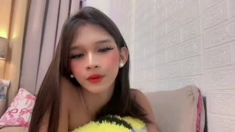 nova_licious online show from May 12, 2026, 12:35 pm