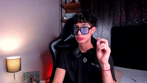 Nova online show from November 22, 2025, 7:02 pm