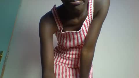 nubian_queen001 online show from March 18, 2026, 1:14 pm