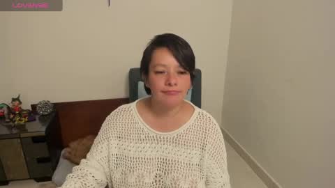 nuit_rose online show from January 26, 2025, 4:30 am