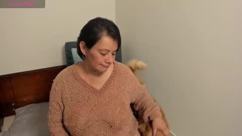 nuit_rose online show from February 8, 2025, 2:15 am