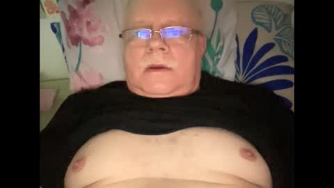 nukiss online show from January 7, 2025, 1:14 pm