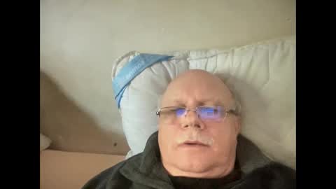 nukiss online show from October 22, 2025, 9:42 am