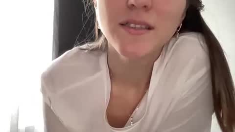 Ema online show from December 20, 2025, 7:15 am