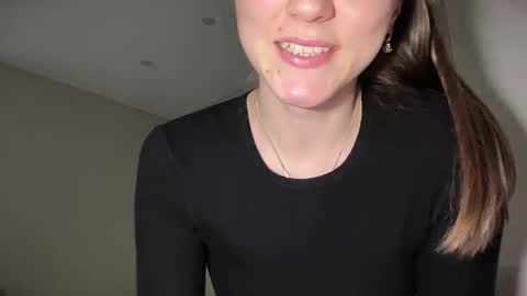 Ema online show from February 5, 2026, 3:49 pm