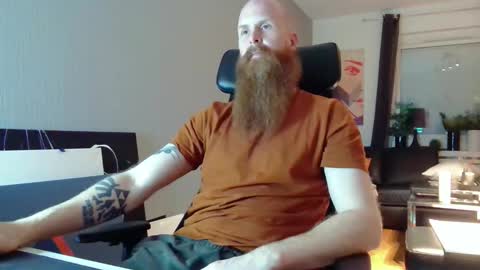 Snapshot of nxrthman chatting on October 25, 2025, 5:19 pm nxrthman online show from October 25, 2025, 5:19 pm