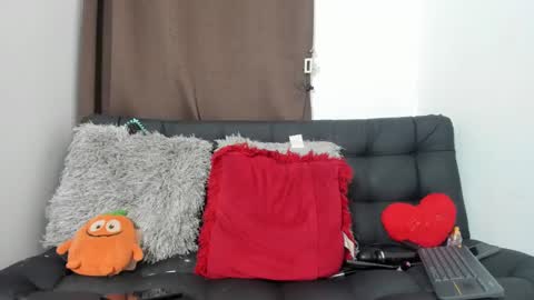 Nia online show from December 27, 2024, 8:24 am