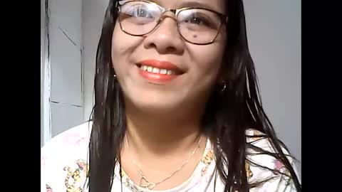 Snapshot of nymphoangel2022 chatting on February 11, 2025, 5:37 am I am your angel online show from February 11, 2025, 5:37 am