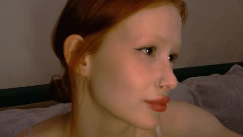 nyra_thira online show from May 8, 2026, 10:59 pm