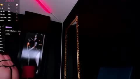 Snapshot of nyxx_moon chatting on May 18, 2026, 9:20 pm Nyx Moon Schedule 1500 - 2200 online show from May 18, 2026, 9:20 pm