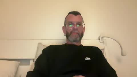 Jonathan Deep online show from November 25, 2025, 9:04 pm