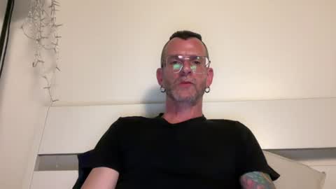 Snapshot of o_johnny_deep_o chatting on June 14, 2026, 1:58 am Jonathan Deep online show from June 14, 2026, 1:58 am