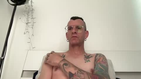 Snapshot of o_johnny_deep_o chatting on June 17, 2026, 8:17 am Jonathan Deep online show from June 17, 2026, 8:17 am