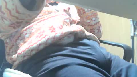 obahiro823844 online show from May 8, 2026, 2:44 pm