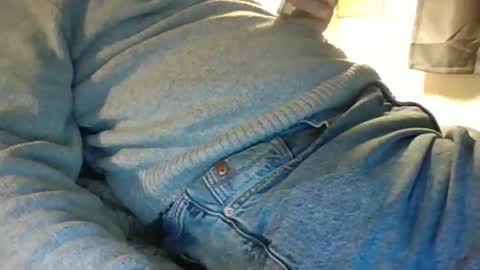 obedient9402 online show from April 12, 2026, 8:58 pm