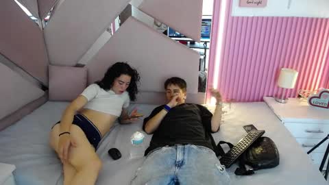 oblivionlove online show from April 6, 2026, 9:27 pm