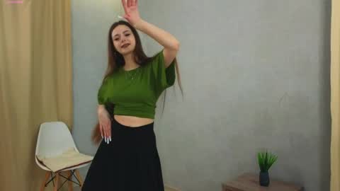 Bella online show from April 14, 2026, 3:07 pm