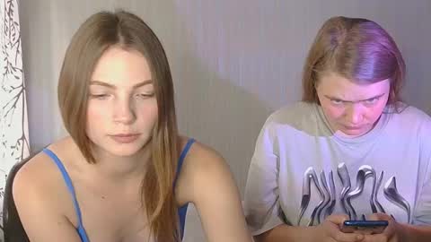 Snapshot of obsos_2 chatting on October 15, 2025, 12:38 pm DeXsa online show from October 15, 2025, 12:38 pm