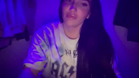 Snapshot of oceanxalara22_xo chatting on October 21, 2025, 2:34 am A L A R A  online show from October 21, 2025, 2:34 am