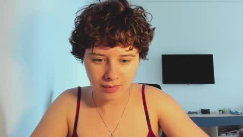 Evie online show from February 2, 2026, 5:50 am