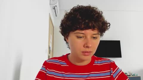 Evie online show from February 6, 2026, 5:34 am