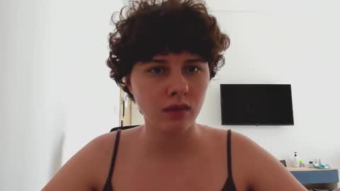 Evie online show from February 16, 2026, 7:37 am