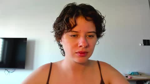 Evie online show from April 10, 2026, 8:41 am