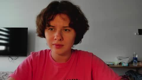 Evie online show from April 15, 2026, 9:05 am