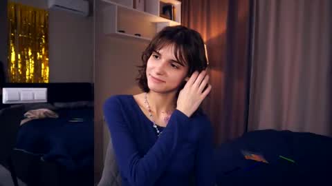 Thea online show from March 6, 2025, 10:15 pm