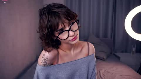 Thea online show from November 13, 2025, 6:40 pm