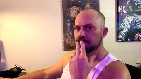 Snapshot of odinstone chatting on April 15, 2026, 7:58 pm Odin Stone online show from April 15, 2026, 7:58 pm