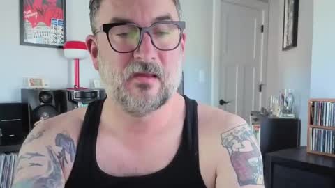 Office Dad online show from September 21, 2025, 7:04 pm