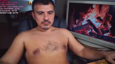 Snapshot of officeman7 chatting on March 4, 2025, 8:27 pm officeman7 online show from March 4, 2025, 8:27 pm