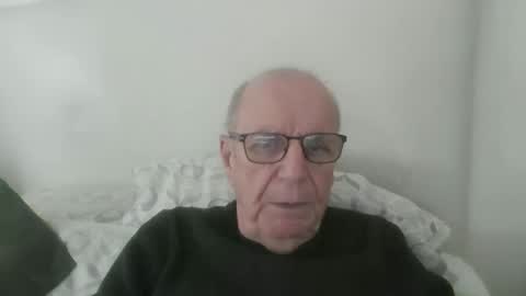 Snapshot of oggi95 chatting on March 22, 2026, 12:30 pm oggi95 online show from March 22, 2026, 12:30 pm