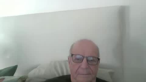 Snapshot of oggi95 chatting on March 23, 2026, 3:16 pm oggi95 online show from March 23, 2026, 3:16 pm