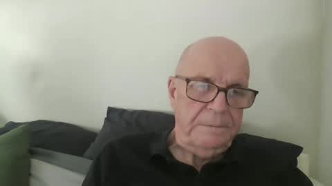 Snapshot of oggi95 chatting on April 16, 2026, 1:34 pm oggi95 online show from April 16, 2026, 1:34 pm