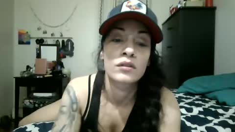 Snapshot of oglitcouple chatting on January 4, 2025, 5:27 am Lit en Cama online show from January 4, 2025, 5:27 am