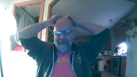 Maximus No Mo online show from December 23, 2025, 1:03 am