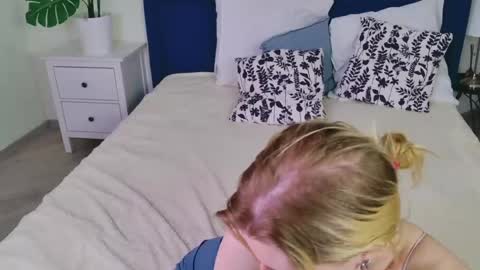 Lily online show from April 25, 2026, 8:06 pm