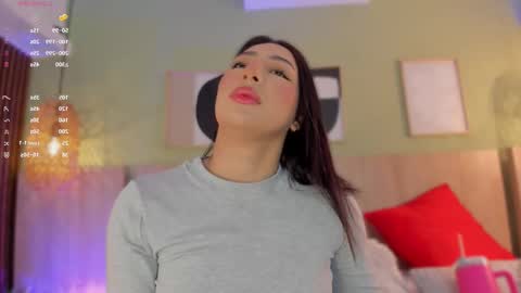 Holly online show from February 12, 2026, 11:27 am