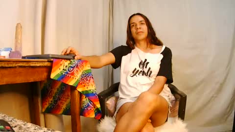 Snapshot of oh_tique chatting on January 3, 2025, 2:32 am LU online show from January 3, 2025, 2:32 am