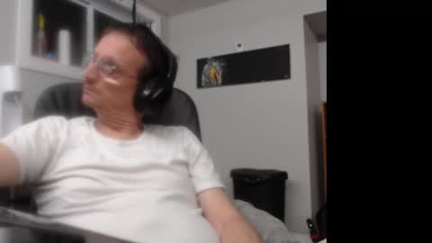 Snapshot of ohbitt chatting on September 19, 2025, 4:47 am ohbitt online show from September 19, 2025, 4:47 am