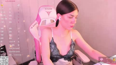 Snapshot of ohh_my_vens chatting on May 27, 2026, 1:57 am KAYA. online Tu We Th Fr Sa 0100AM - 0800AM Time zone of Germany Munich online show from May 27, 2026, 1:57 am